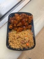 Best General Tso's chicken (Combo Plate) in Powell, TN